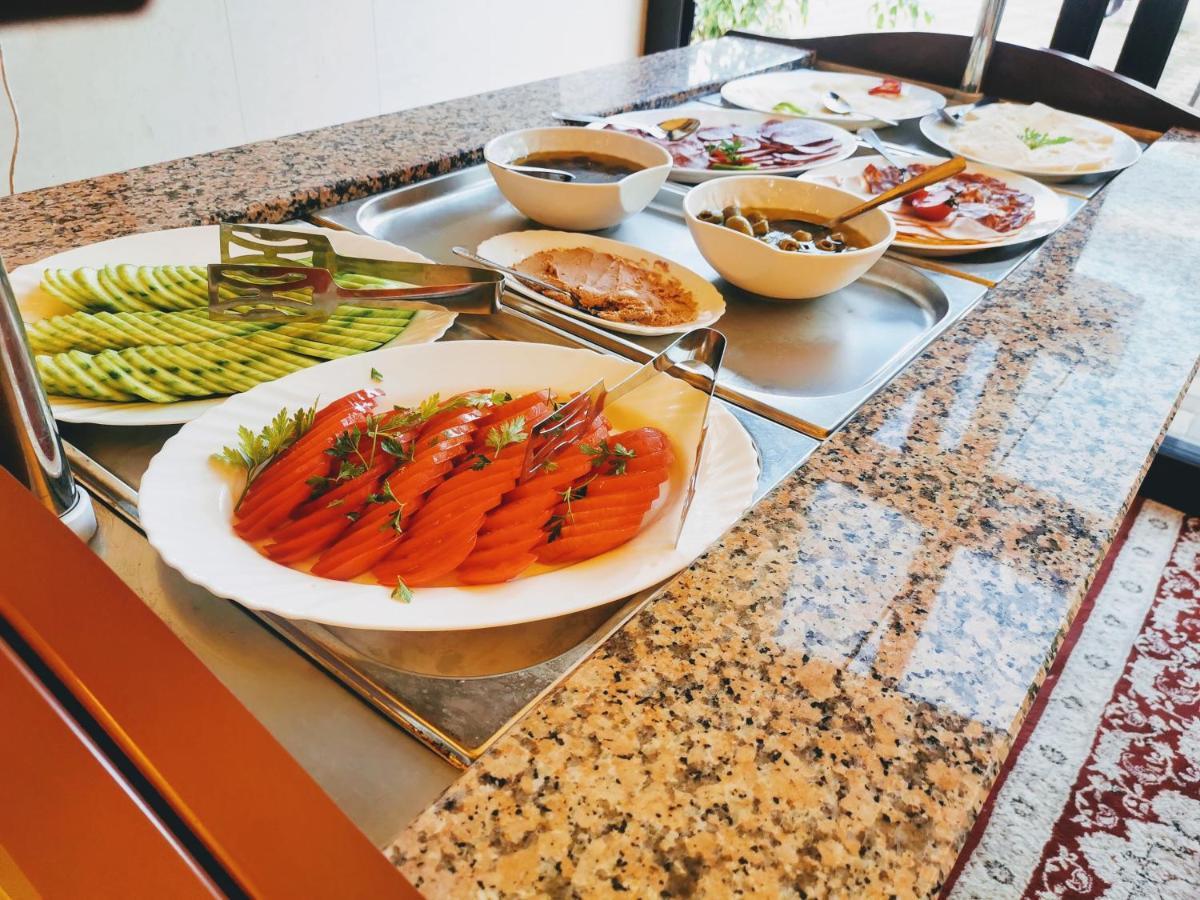 Boutique Wellness Hotel Ambrosia تشيرنوموريتس المظهر الخارجي الصورة