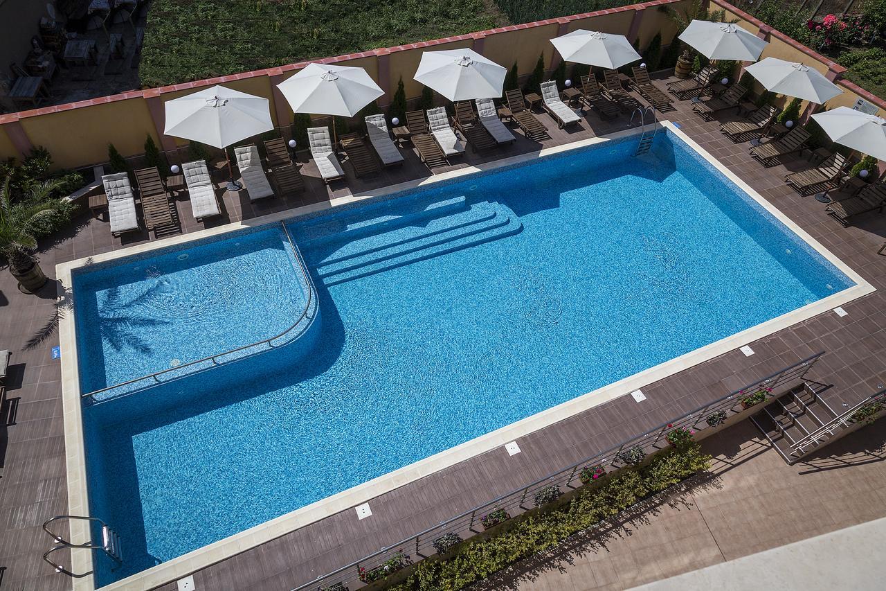 Boutique Wellness Hotel Ambrosia تشيرنوموريتس المظهر الخارجي الصورة