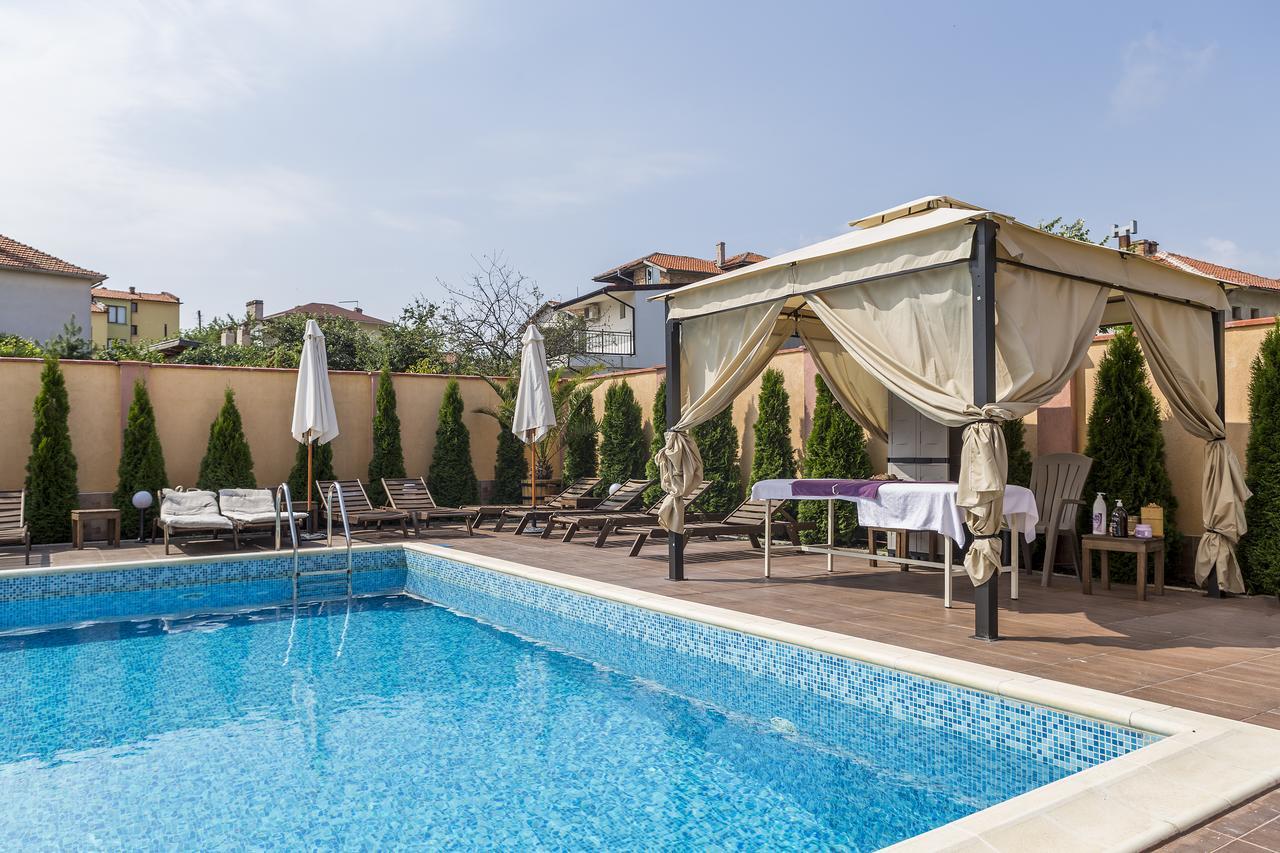 Boutique Wellness Hotel Ambrosia تشيرنوموريتس المظهر الخارجي الصورة